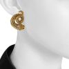 Lalaounis Animal Head earrings in yellow gold,  diamonds and ruby - Detail D1 thumbnail