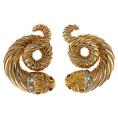 Pendientes Lalaounis Animal Head en oro amarillo,  diamantes y rubíes