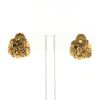 Paire de boucles d'oreilles Chanel Camelia en or jaune - 360 thumbnail
