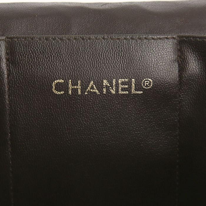 Porta-documentos Chanel Vintage en cuero acolchado marrón oscuro - Detail D3