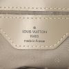 Bolso de mano Louis Vuitton Le Radieux en cuero granulado marrón etoupe y cuero liso marrón etoupe - Detail D3 thumbnail