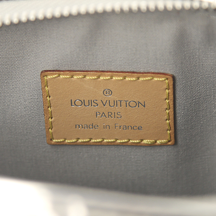 Sac à main Louis Vuitton Bedford en cuir monogram argenté - Detail D3