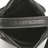 Sac bandoulière Chanel Camera en cuir matelassé noir - Detail D2 thumbnail