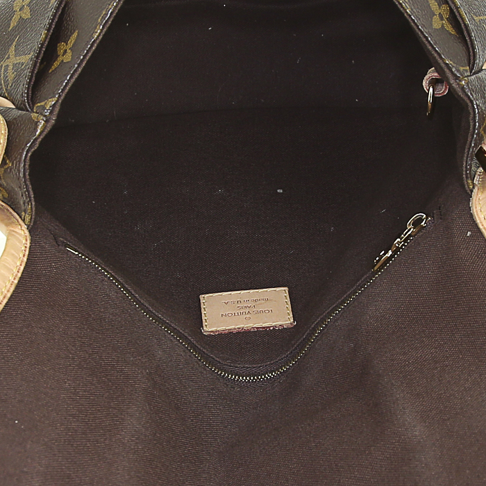 Louis Vuitton Menilmontant small model shoulder bag in brown monogram canvas and natural leather - Detail D2