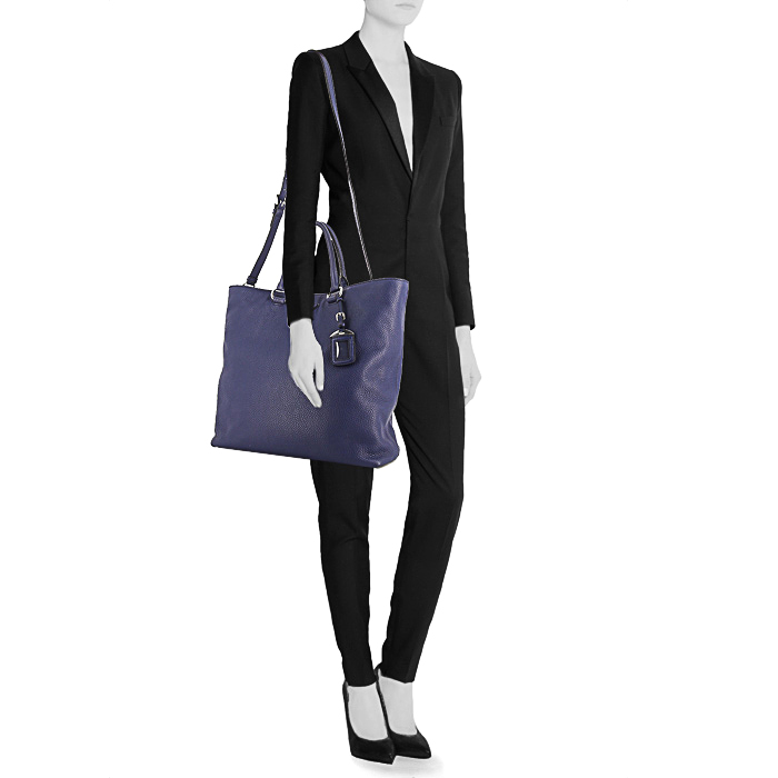 Prada Daino shopping bag in blue leather - Detail D2