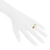 Boucheron 1990's ring in yellow gold and mother of pearl - Detail D1 thumbnail