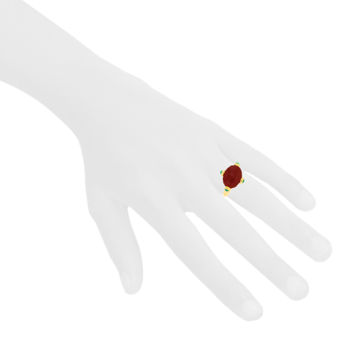 Bague époque années 90 Boucheron en or jaune,  cornaline rouge et chrysoprase - Detail D1