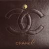 Bolso de mano Chanel 2.55 en ante acolchado marrón - Detail D4 thumbnail