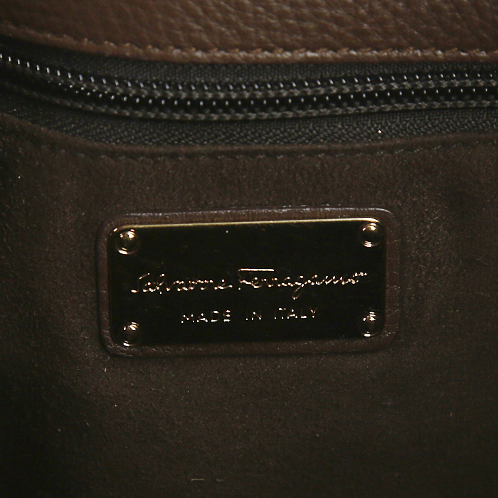 Borsa Salvatore Ferragamo in pelle martellata marrone - Detail D3