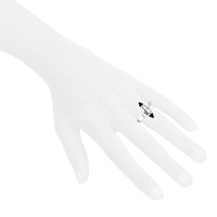 Cartier Menotte ring in white gold and onyx - Detail D1