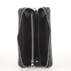 Bolsito de mano Louis Vuitton en lona a cuadros y cuero negro - Detail D2 thumbnail