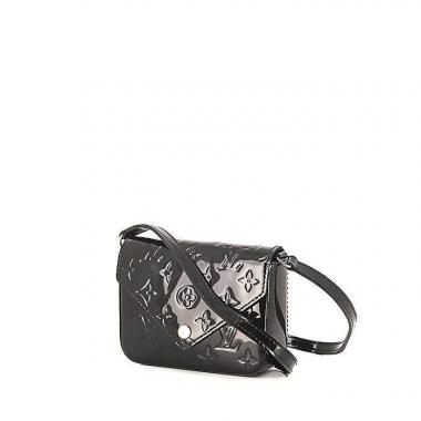 Sac bandoulière Louis Vuitton Lucille petit modèle en cuir verni monogram noir