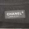 Chanel Petit Shopping handbag in black quilted iridescent leather - Detail D3 thumbnail