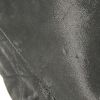 Bolso de mano Chanel Petit Shopping en cuero irisado acolchado  negro - Detail D4 thumbnail