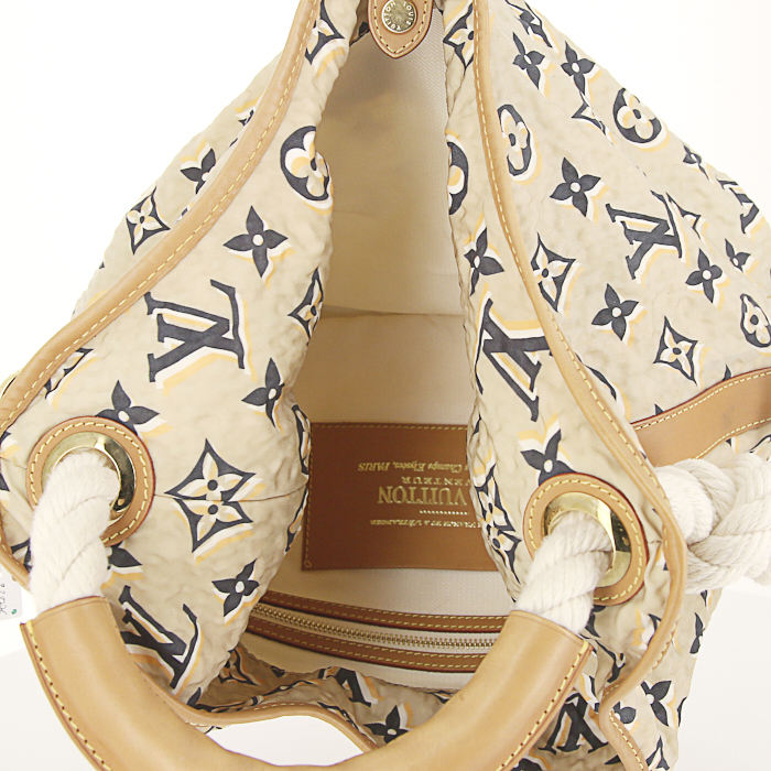 Louis Vuitton Bulles handbag in beige and navy blue monogram canvas and natural leather - Detail D2