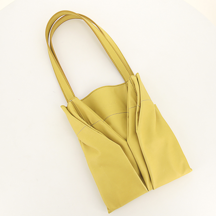 Shopping bag Berluti Origami in pelle gialla - Detail D4
