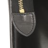 Sac à main Louis Vuitton Riviera en cuir épi noir - Detail D3 thumbnail
