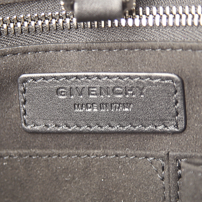 Borsa Givenchy Shark Petit Modèle in pelle bicolore nera e bianca - Detail D4