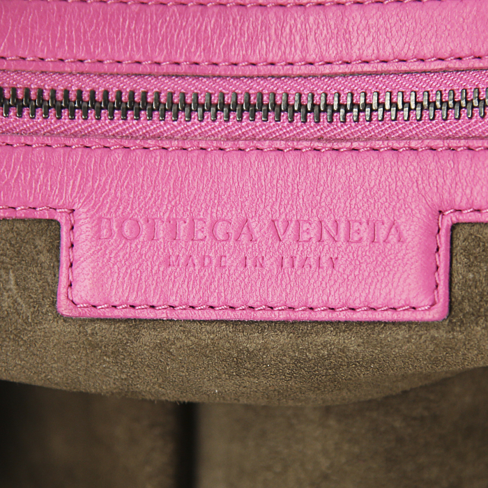Borsa a tracolla Bottega Veneta in pelle intrecciata rosa - Detail D3