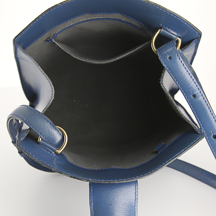 Louis Vuitton Cluny handbag in blue epi leather - Detail D2