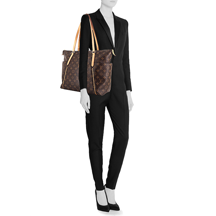 Louis Vuitton Totally medium model shopping bag in monogram canvas and natural leather - Detail D1