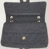 Bolso de mano Chanel Timeless en tejido jersey gris - Detail D5 thumbnail