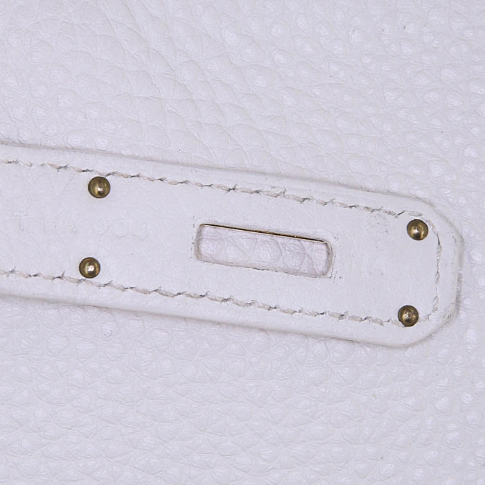 Sac à main Hermes Birkin 35 cm en cuir togo blanc - Detail D4