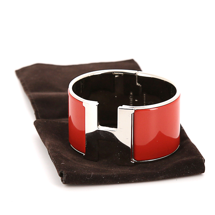 Bracelet ouvrant Hermes Clic Clac grand modèle en palladium et émail rouge - Detail D2