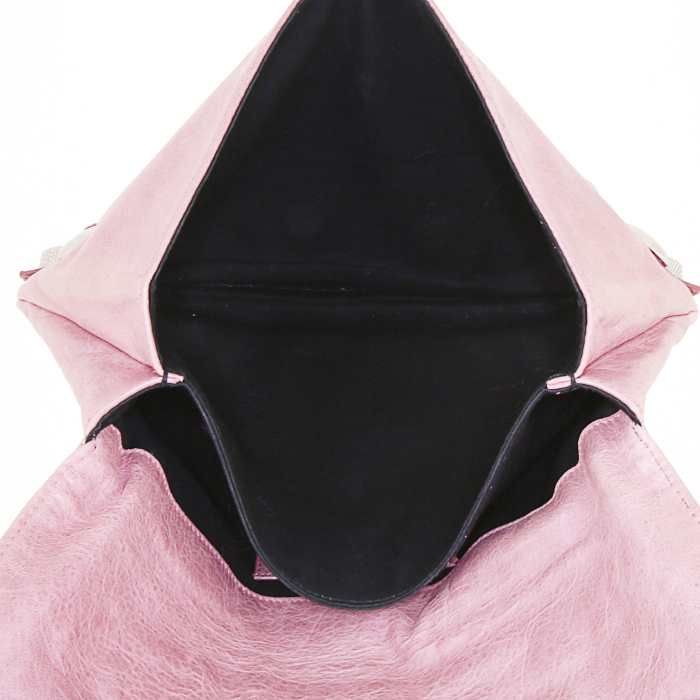 Pochette Balenciaga Enveloppe en cuir rose - Detail D2