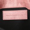 Balenciaga Enveloppe pouch in pink leather - Detail D4 thumbnail