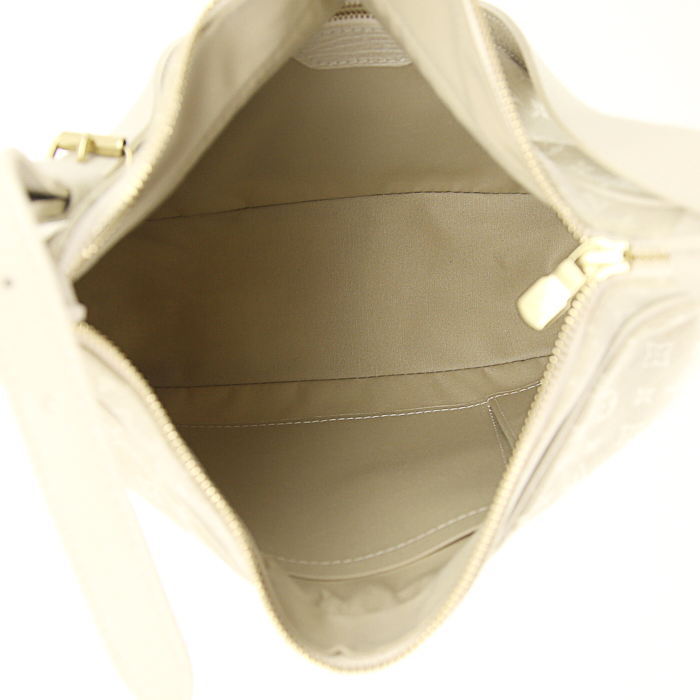 Sac à main Louis Vuitton Boulogne en toile monogram Idylle blanc-cassé et cuir crème - Detail D2