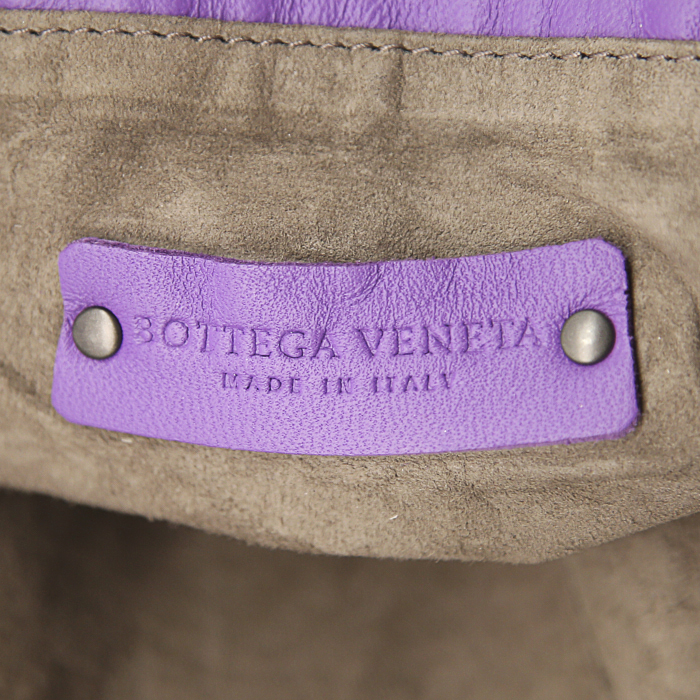 Borsa a tracolla Bottega Veneta in pelle intrecciata viola - Detail D3