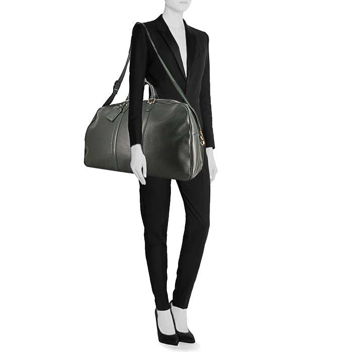 Louis Vuitton Kendall travel bag in green taiga leather - Detail D2