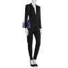 Hermès Halzan small model shoulder bag in blue Swift leather - Detail D1 thumbnail