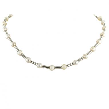Collar Poiray Fuseau en oro blanco y perlas cultivadas