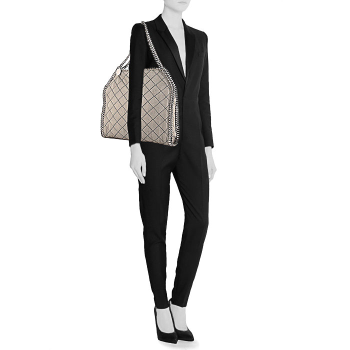 Stella McCartney handbag in grey quilted canvas - Detail D1