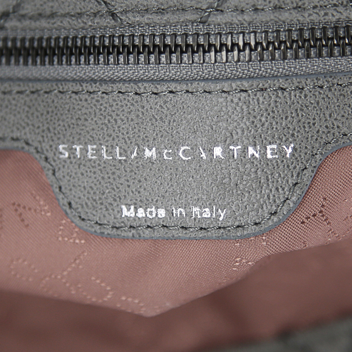 Stella McCartney handbag in grey quilted canvas - Detail D3