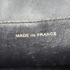Sac à main Chanel Medaillon - Bag en cuir matelassé bleu-marine - Detail D4 thumbnail