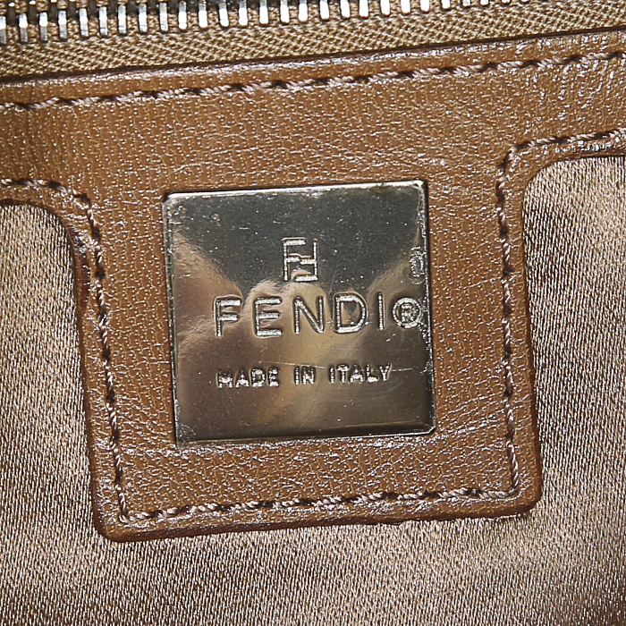 Fendi handbag in brown canvas and brown leather - Detail D3