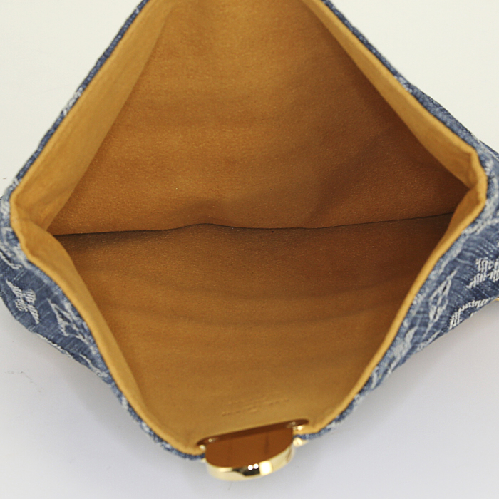 Louis Vuitton pouch in blue monogram denim canvas - Detail D2