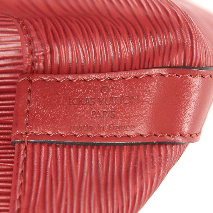 Louis Vuitton petit Noé shopping bag in red epi leather - Detail D3