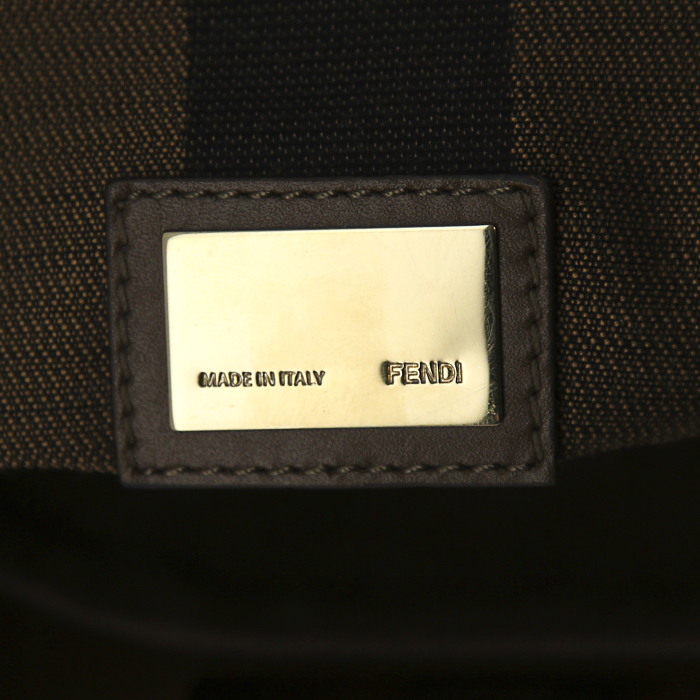 Fendi Peekaboo large model handbag in brown leather - Detail D4