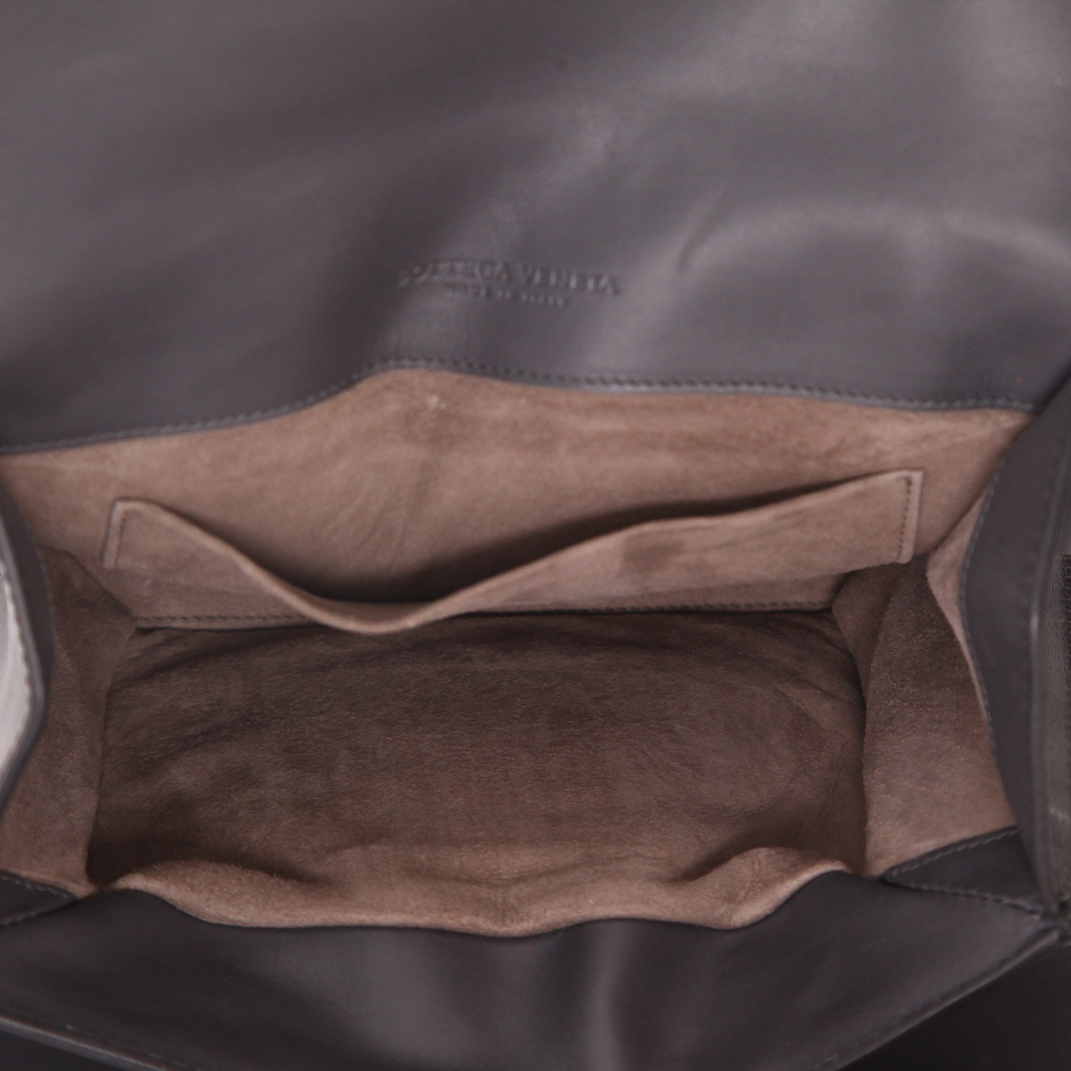 Sac à main Bottega Veneta en cuir intrecciato gris - Detail D3