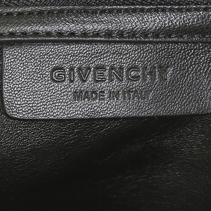 Bolso de mano Givenchy Antigona modelo pequeño en piel de pitón color topo - Detail D4