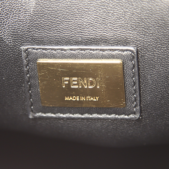 Bolso de mano Fendi  Peekaboo modelo grande  en cuero negro - Detail D4