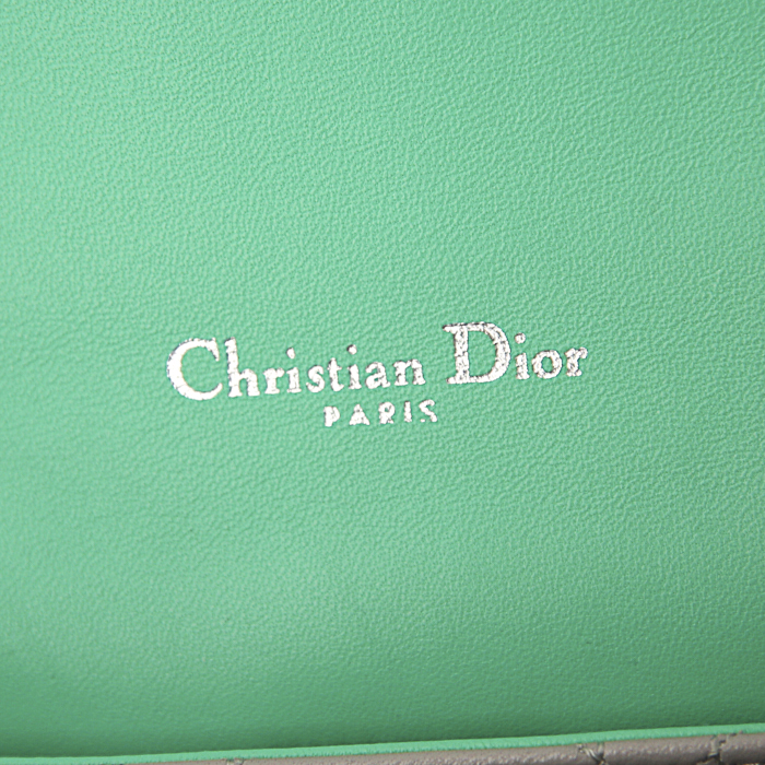 Bolso de mano Dior Miss Dior en cuero verde - Detail D3
