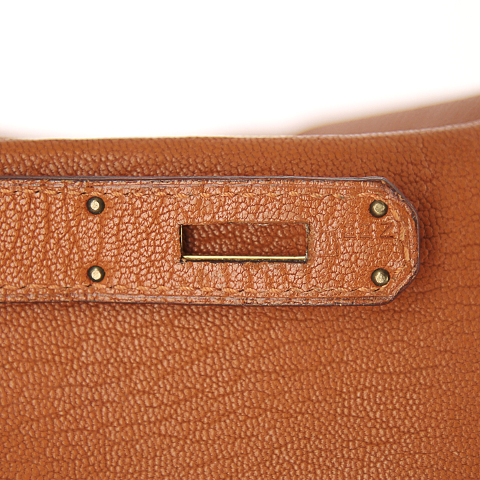 Sac à main Hermes Kelly 32 cm en cuir grainé orange Potiron - Detail D5