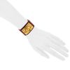 Bracelet manchette Hermes Médor en plaqué or et cuir rouge Casaque - Detail D1 thumbnail