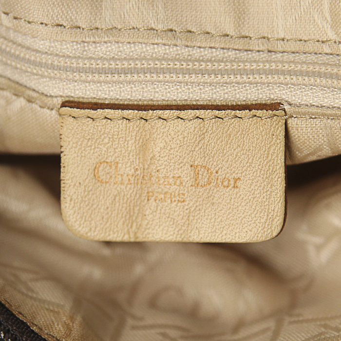 Sac à main Dior Lady Dior moyen modèle en toile cannage marron et cuir vernis marron - Detail D3