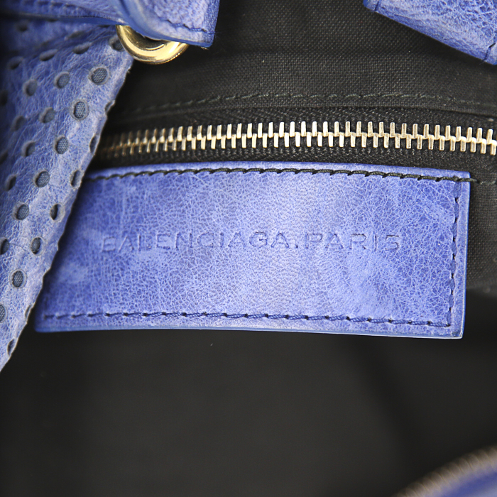 Sac à main Balenciaga Classic City en cuir bleu - Detail D4